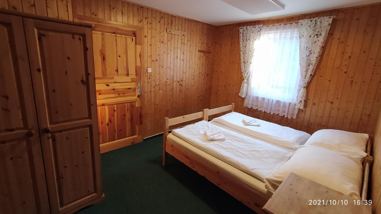 Penzion U Rybnika Marianska Экстерьер фото