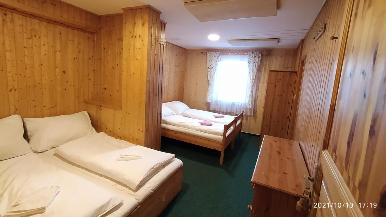 Penzion U Rybnika Marianska Экстерьер фото